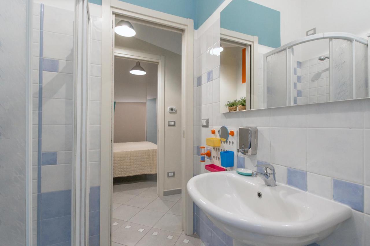 Babyaccommodation Family Sea & Box Pietra Ligure Esterno foto